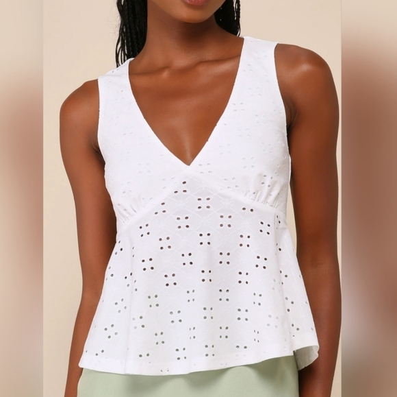 NWT Lulu's Breezy Effect Ivory Eyelet Tank Top Size Medium - Picture 6 of 15